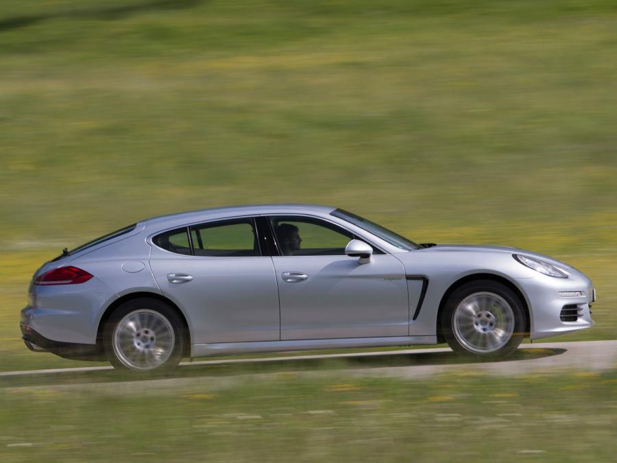  Porsche Panamera S E-Hybrid 2013 года  (фото 12 из 14)